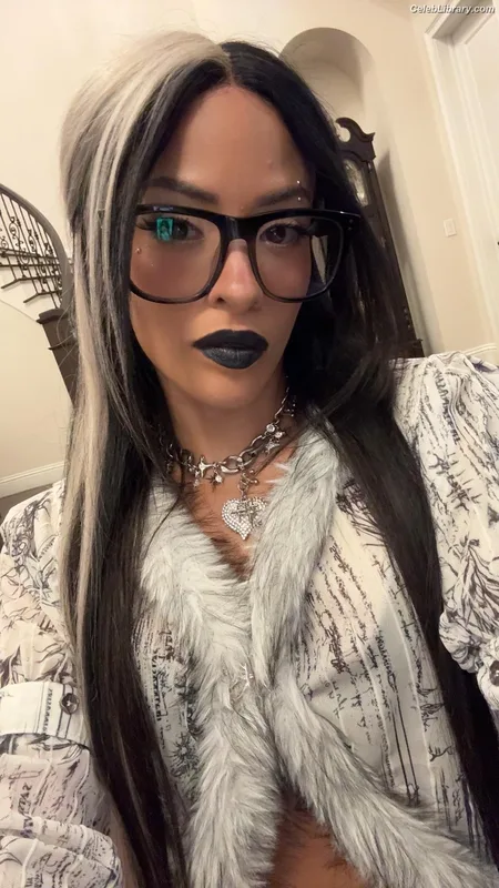 Zelina Vega photo 9 of 1497