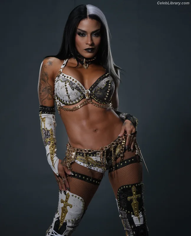 Zelina Vega photo 1 of 1497