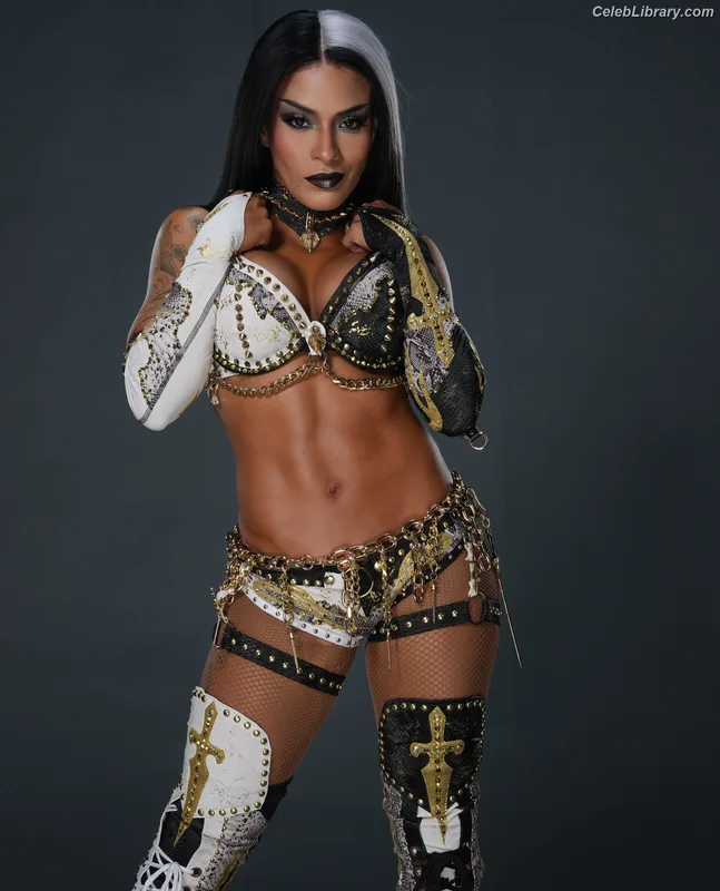 Zelina Vega photo 9 of 1497