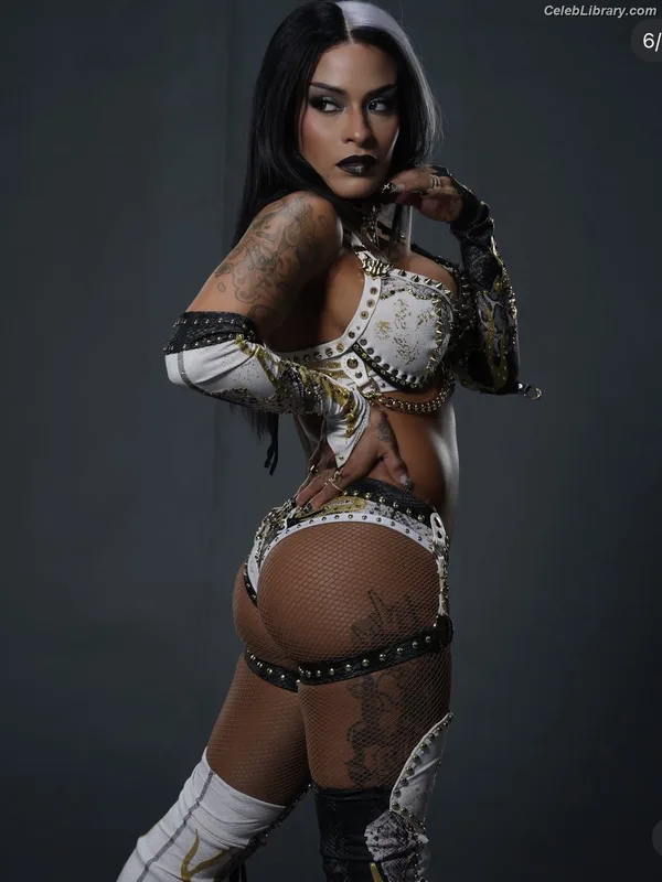Zelina Vega photo 17 of 1497