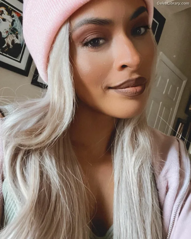 Zelina Vega photo 21 of 1497