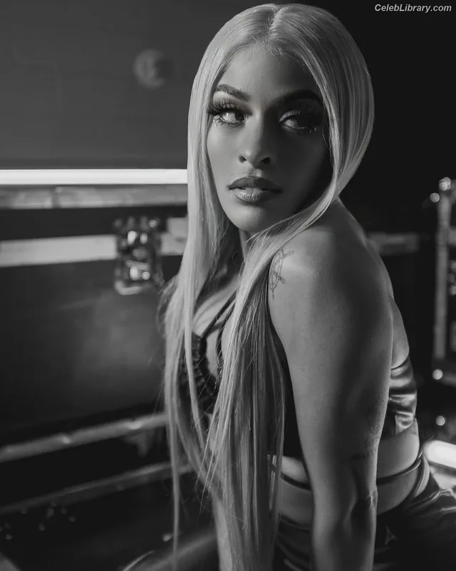 Zelina Vega photo 10 of 1497