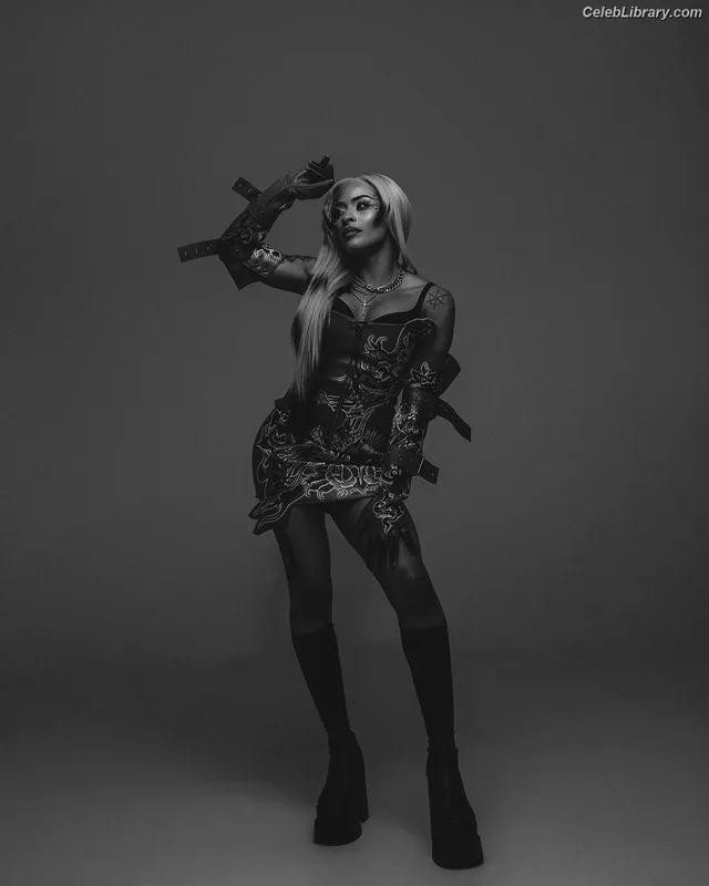 Zelina Vega photo 6 of 1497