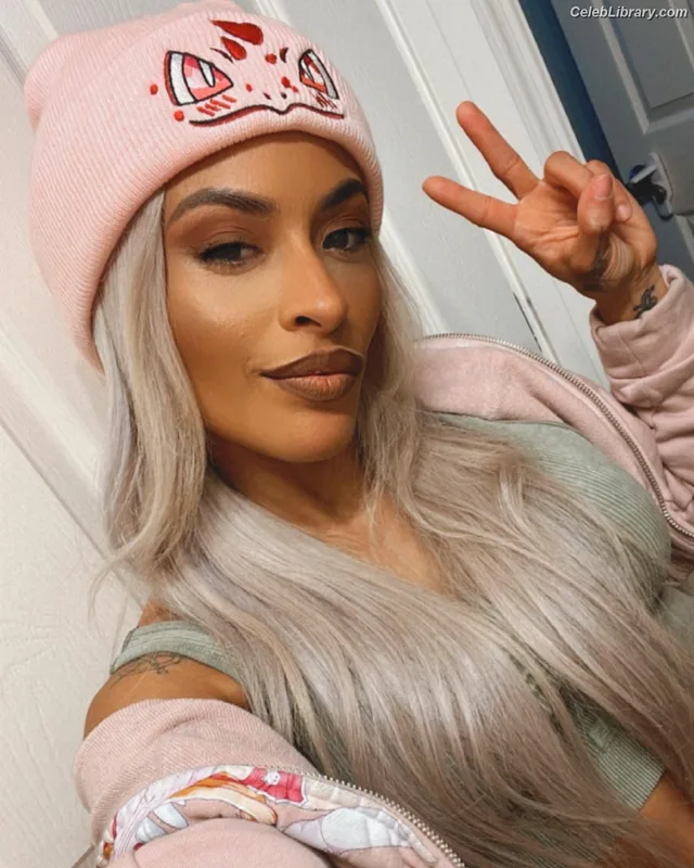Zelina Vega photo 11 of 1497