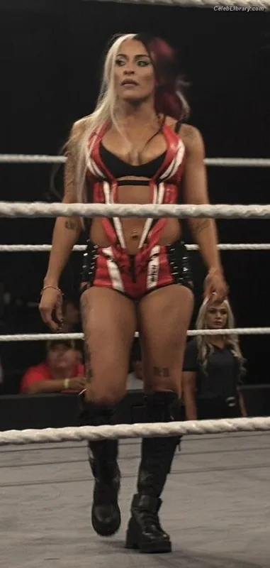 Zelina Vega photo 5 of 1497