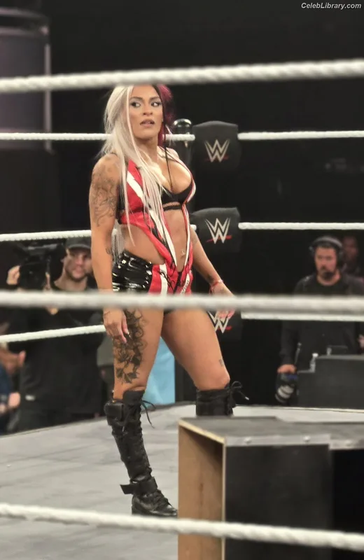 Zelina Vega photo 14 of 1497