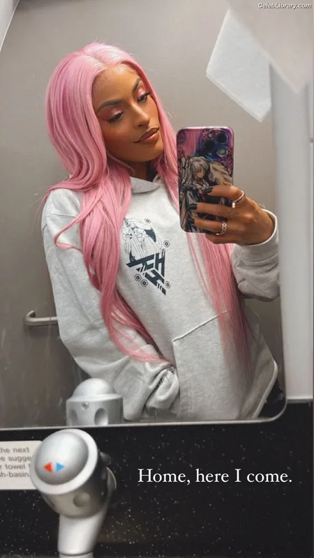 Zelina Vega photo 2 of 1497