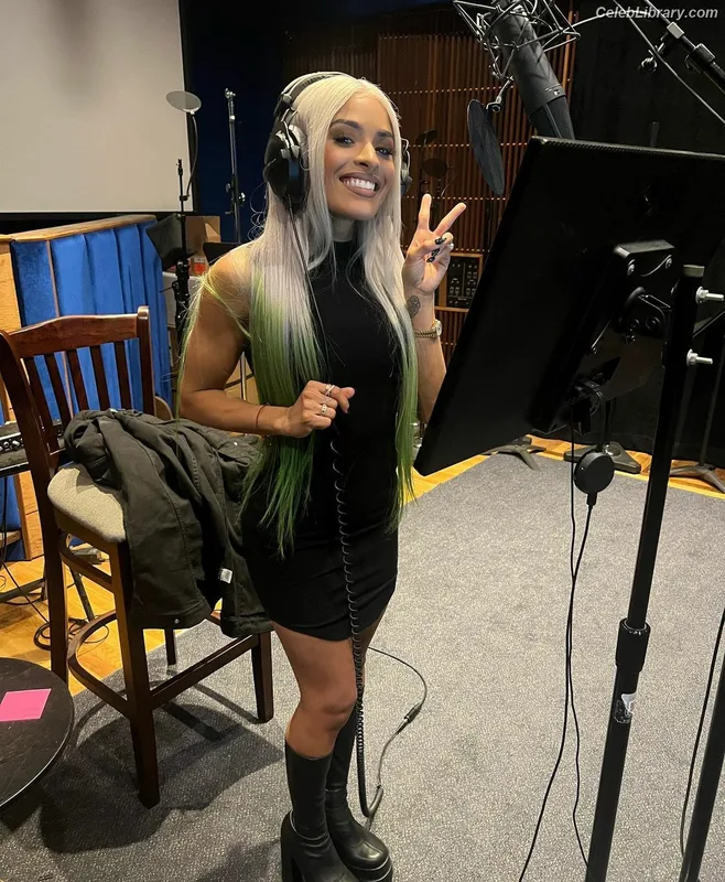 Zelina Vega photo 16 of 1497