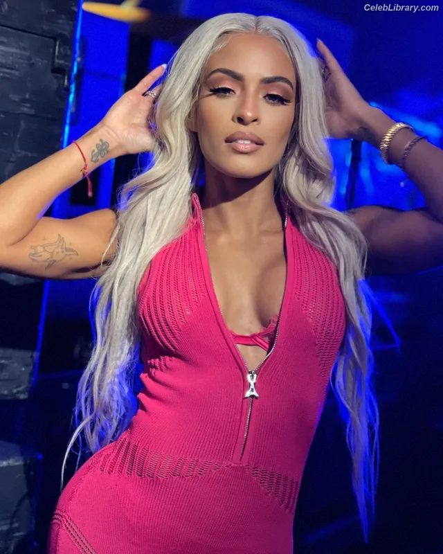 Zelina Vega photo 21 of 1497