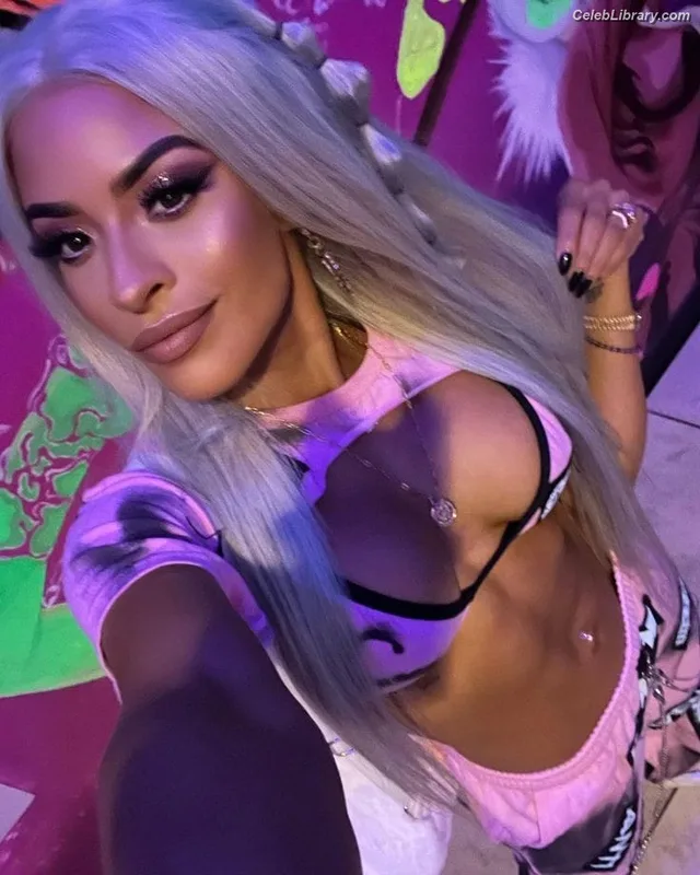 Zelina Vega photo 8 of 1497