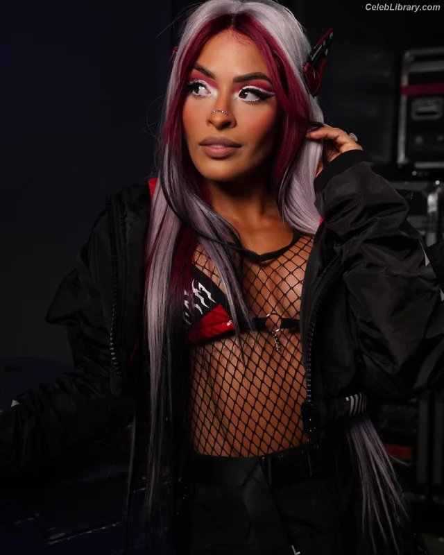 Zelina Vega photo 13 of 1497