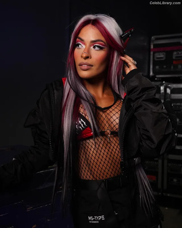 Zelina Vega photo 14 of 1497