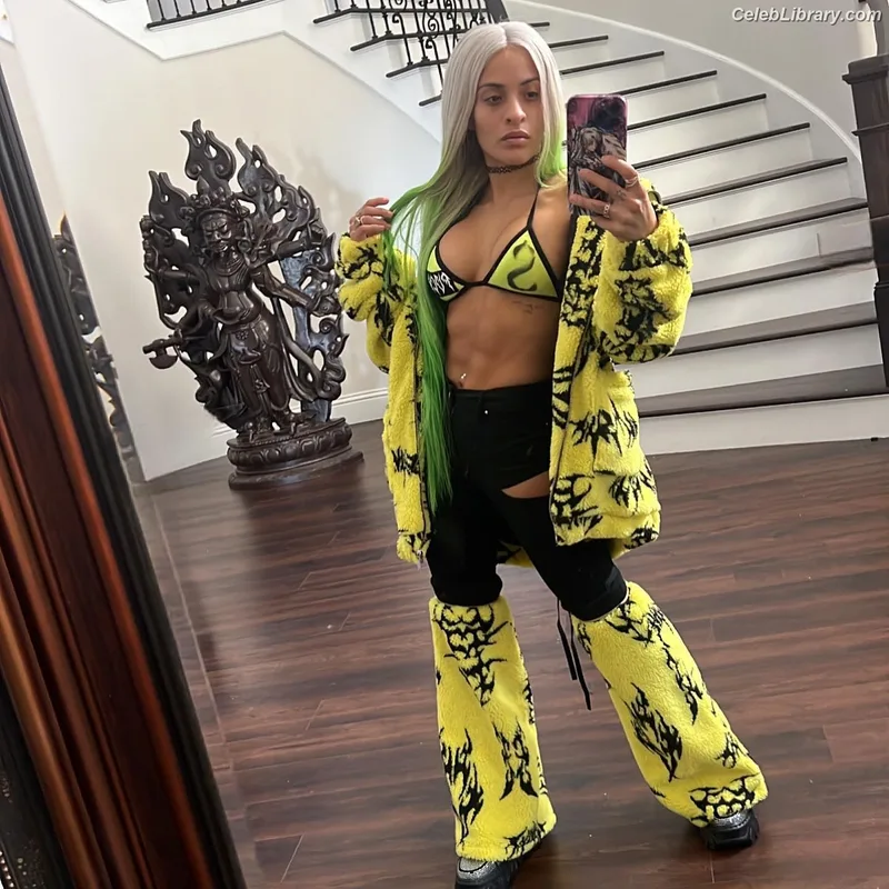 Zelina Vega photo 18 of 1497
