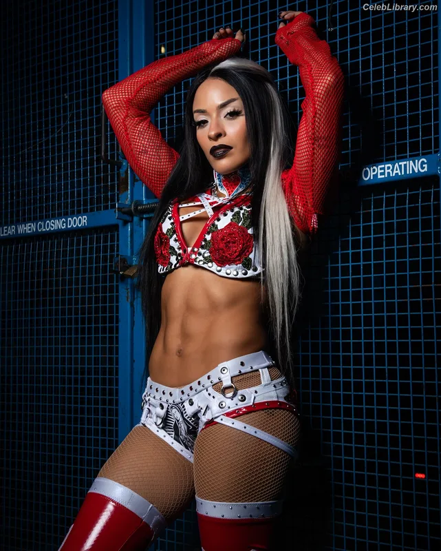 Zelina Vega photo 2 of 1497