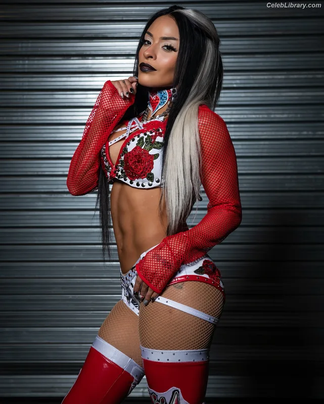 Zelina Vega photo 3 of 1497