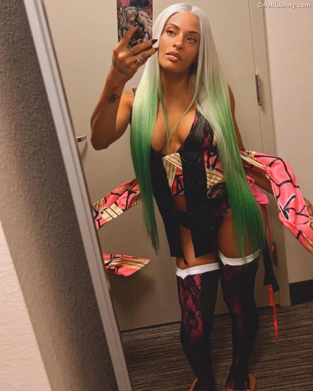 Zelina Vega photo 15 of 1497