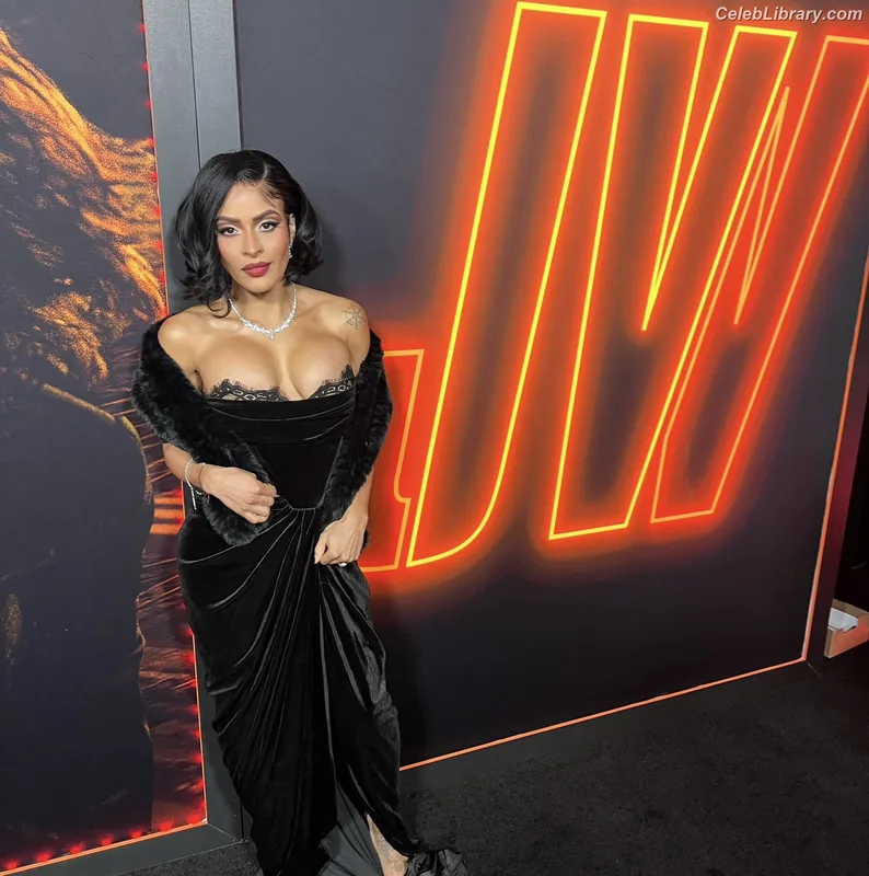 Zelina Vega photo 2 of 1497