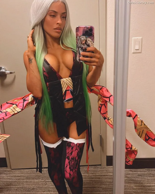 Zelina Vega photo 12 of 1497
