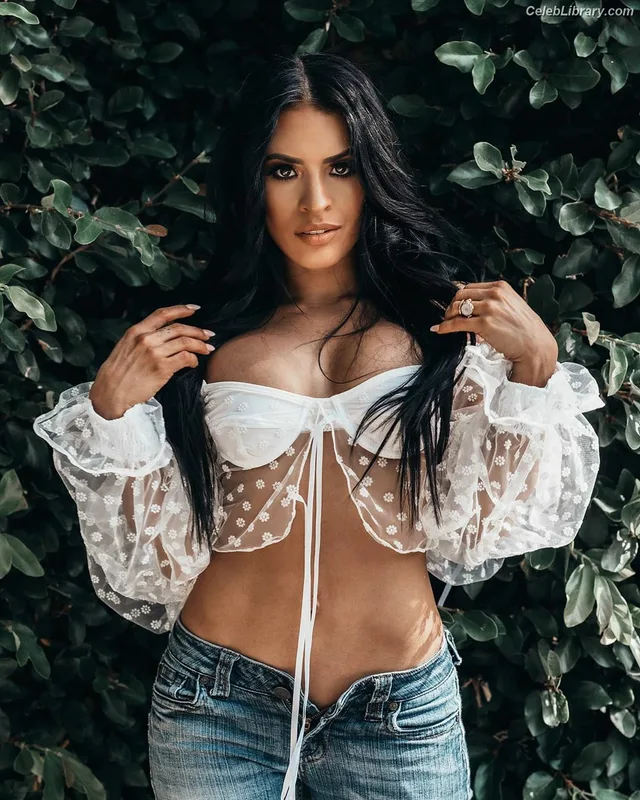 Zelina Vega photo 7 of 1497