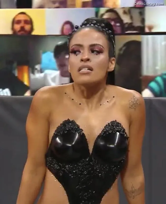 Zelina Vega photo 12 of 1497