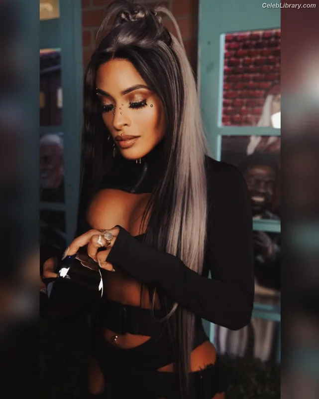 Zelina Vega photo 15 of 1497