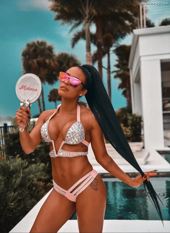 Zelina Vega photo 7 of 1497