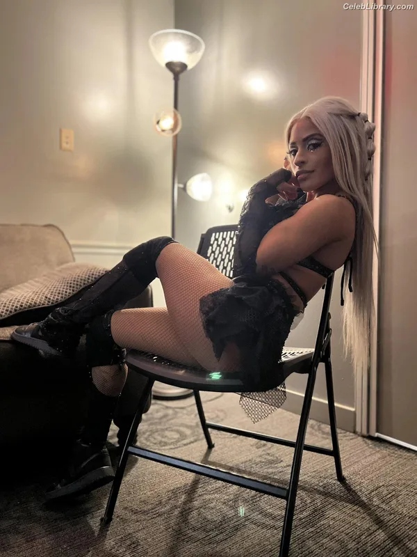 Zelina Vega photo 10 of 1497