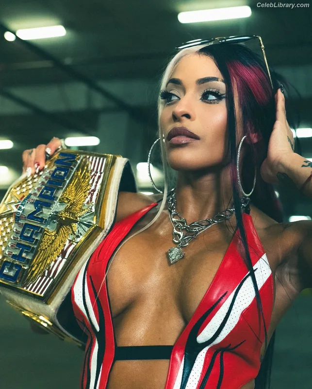 Zelina Vega photo 14 of 1497