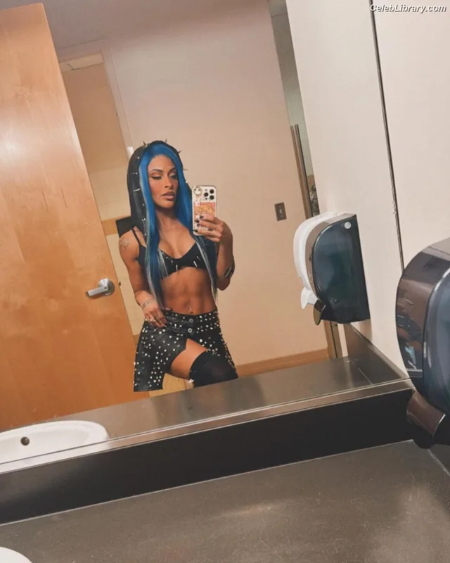 Zelina Vega photo 15 of 1497