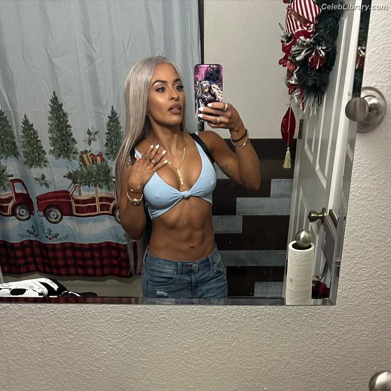 Zelina Vega photo 17 of 1497