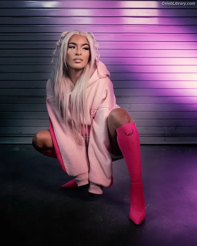 Zelina Vega photo 14 of 1497