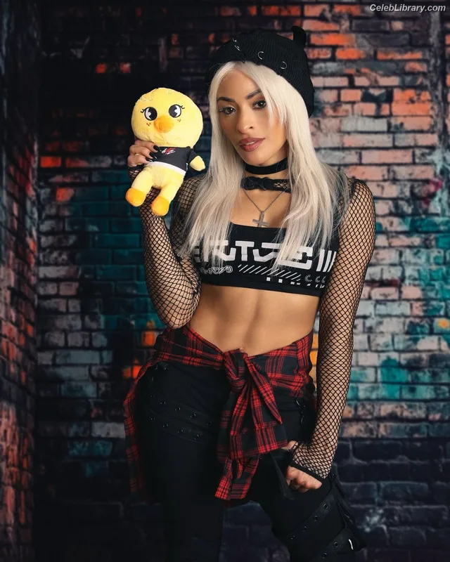 Zelina Vega photo 12 of 1497