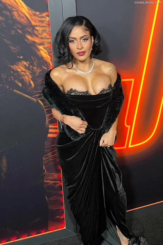 Zelina Vega photo 6 of 1497