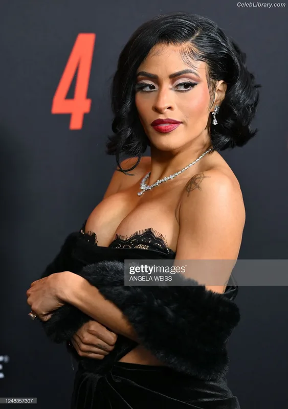 Zelina Vega photo 14 of 1497