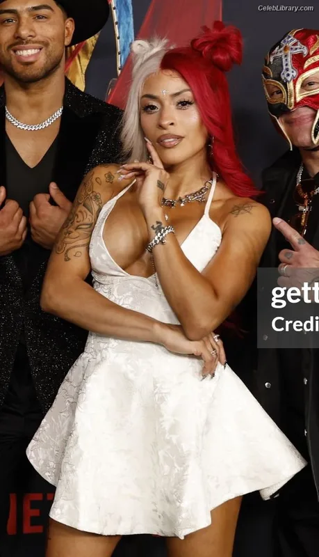 Zelina Vega photo 1 of 1497