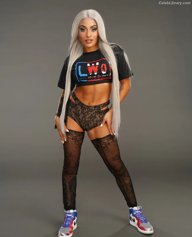 Zelina Vega photo 13 of 1497