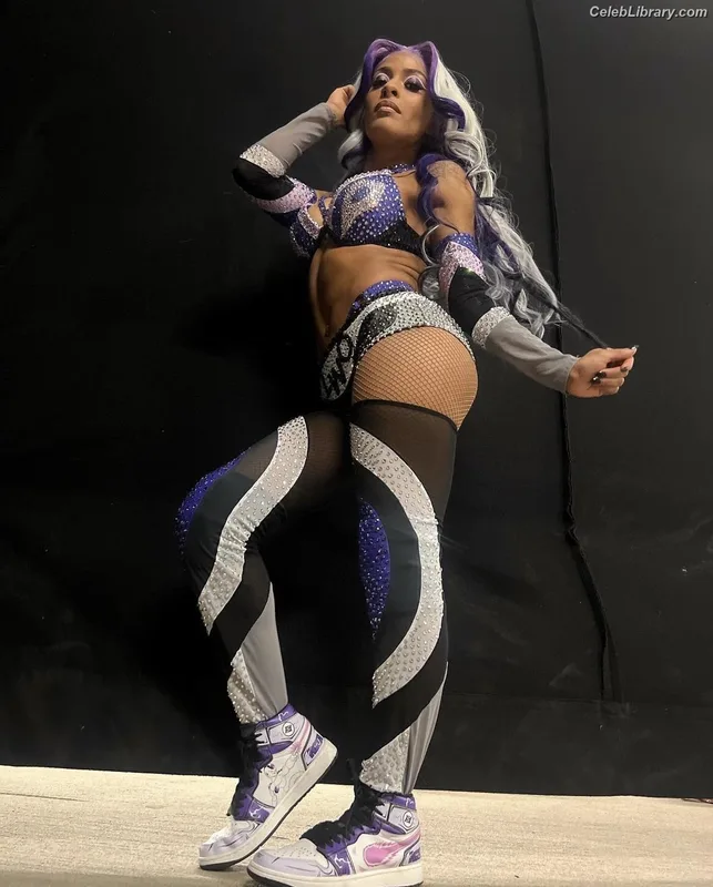 Zelina Vega photo 4 of 1497