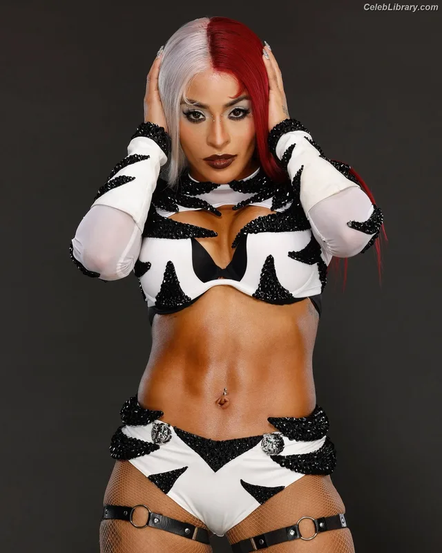 Zelina Vega photo 14 of 1497