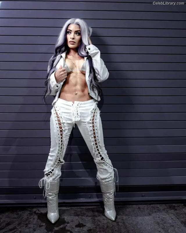 Zelina Vega photo 5 of 1497