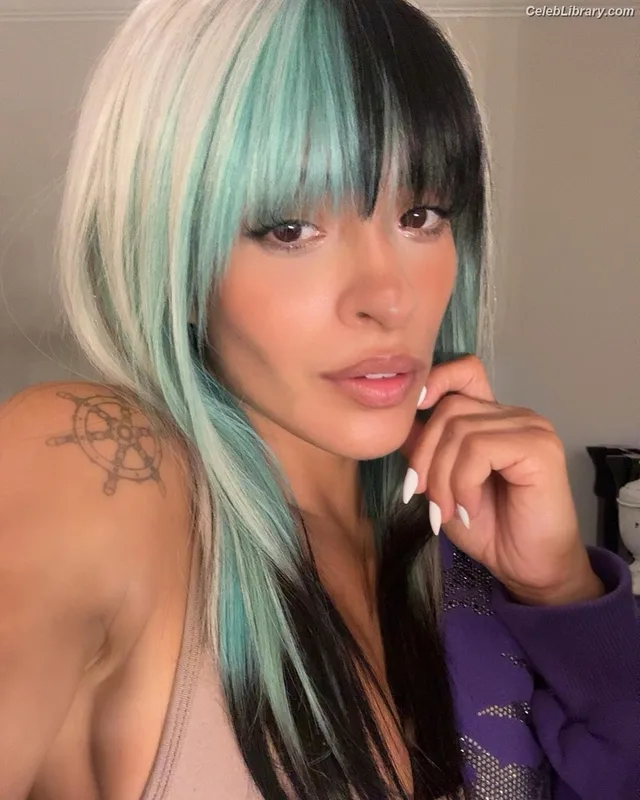 Zelina Vega photo 11 of 1497