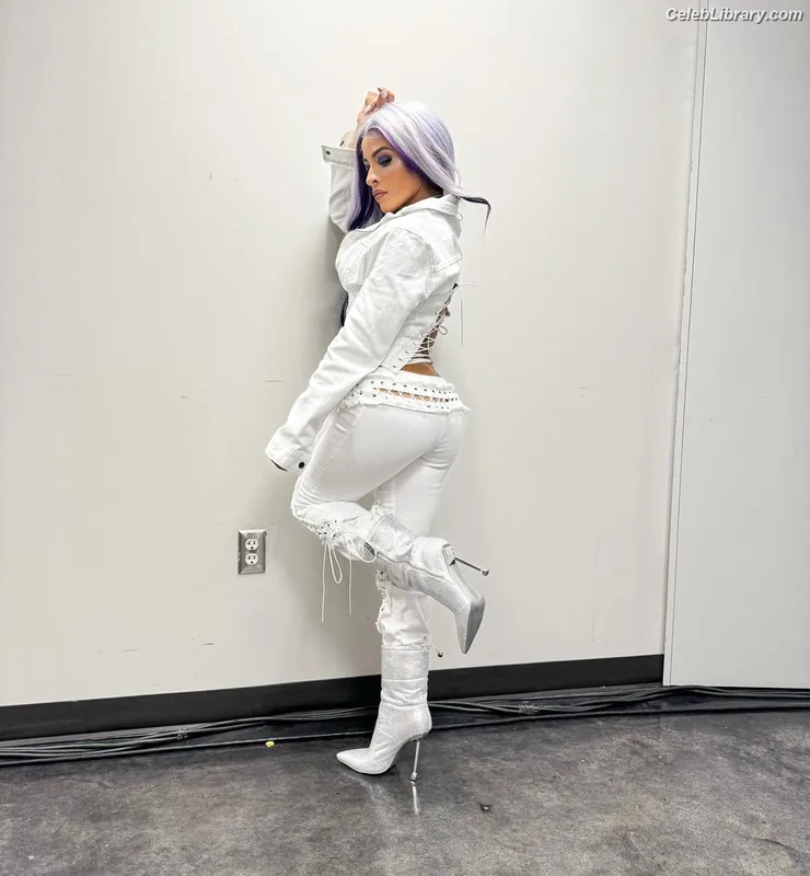 Zelina Vega photo 17 of 1497