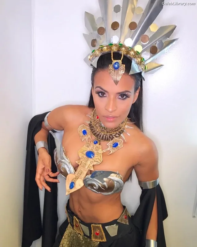 Zelina Vega photo 2 of 1497