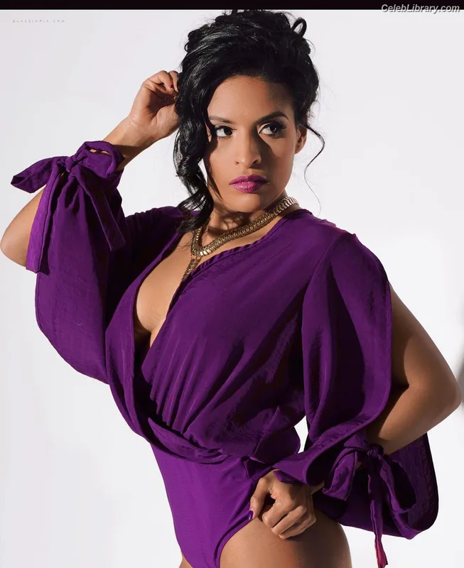 Zelina Vega photo 6 of 1497