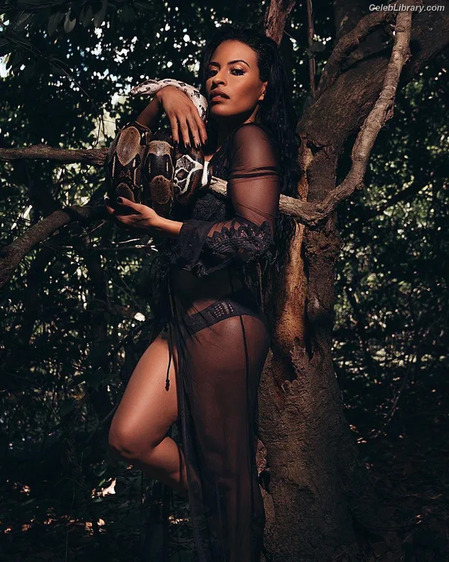 Zelina Vega photo 16 of 1497