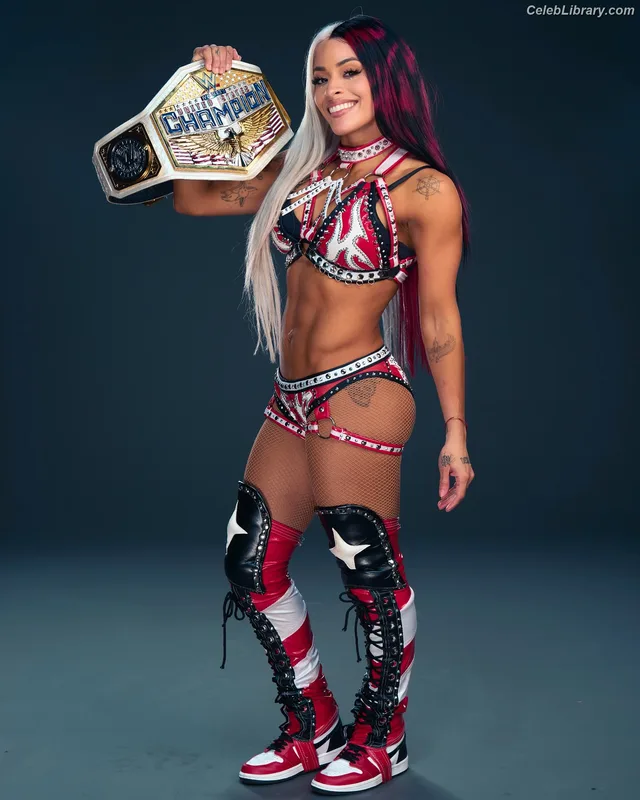 Zelina Vega photo 2 of 1497
