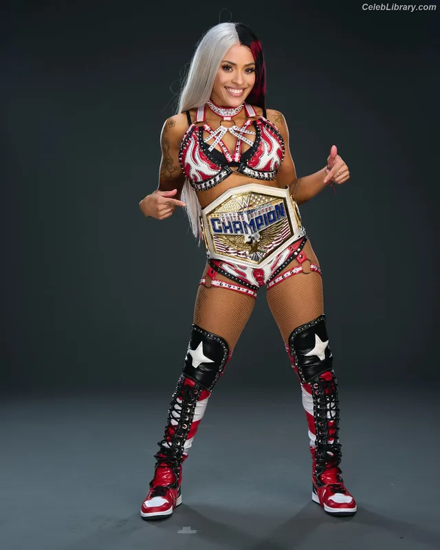 Zelina Vega photo 3 of 1497
