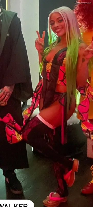 Zelina Vega photo 15 of 1497