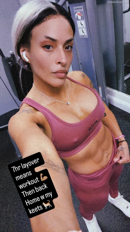 Zelina Vega photo 13 of 1497