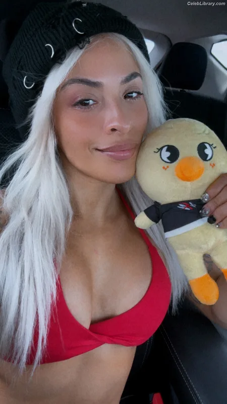 Zelina Vega photo 14 of 1497