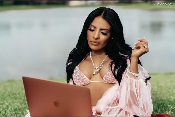 Zelina Vega photo 8 of 1497